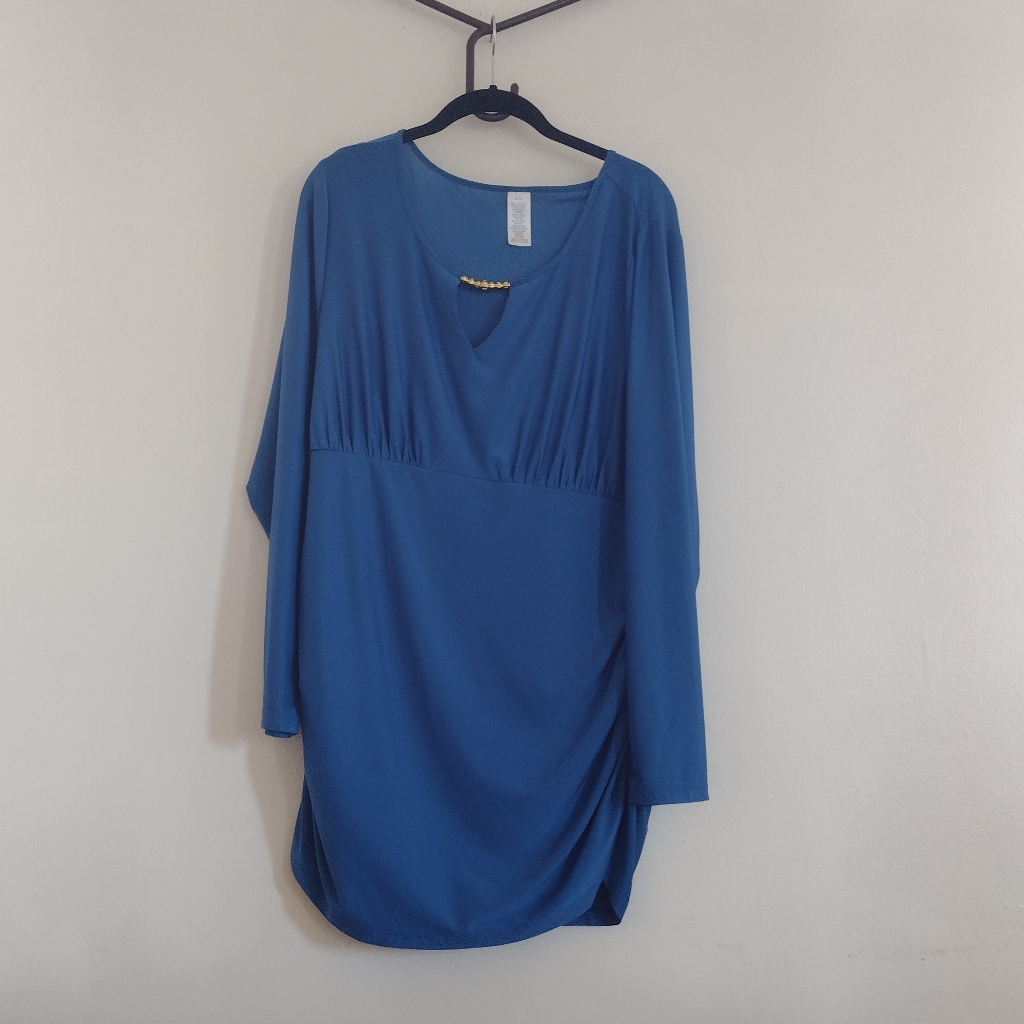 Women's Plus Size Top.